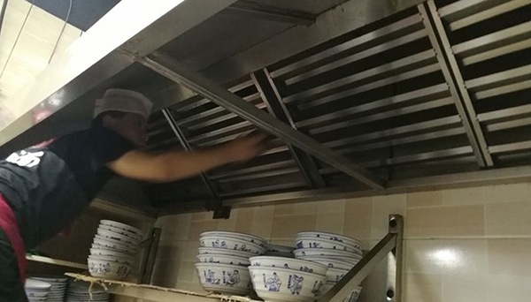 小餐館油煙凈化器價(jià)位由什么決定？